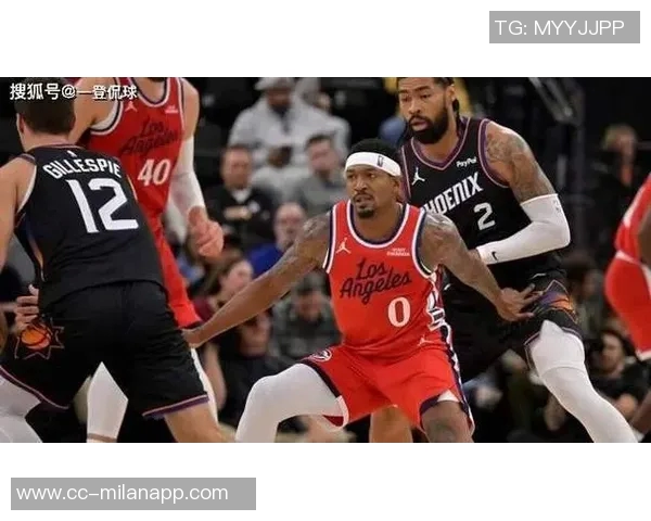 小卡复出后快船表现极端对比:在场时赢21分缺席时输56分 小卡复出后快船表现极端对比:在场时赢21分缺席时输56分