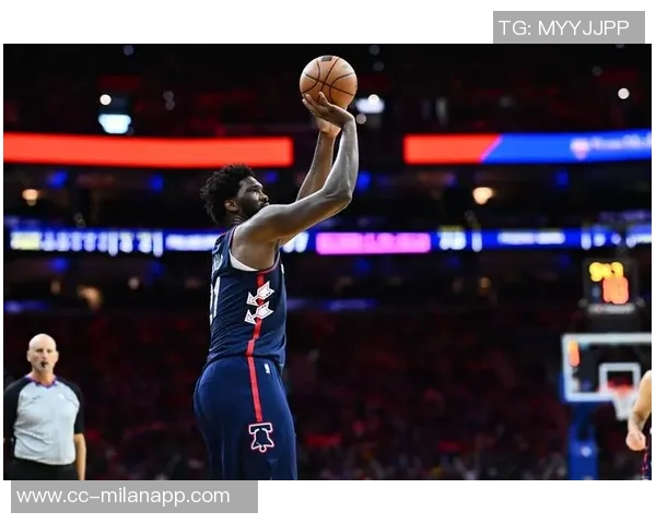 恩比德表现稳健17投7中贡献22分9篮板3助攻1抢断1盖帽助球队取得胜利